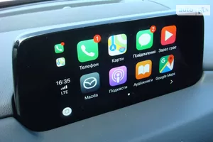 Apple CarPlay та Android Auto